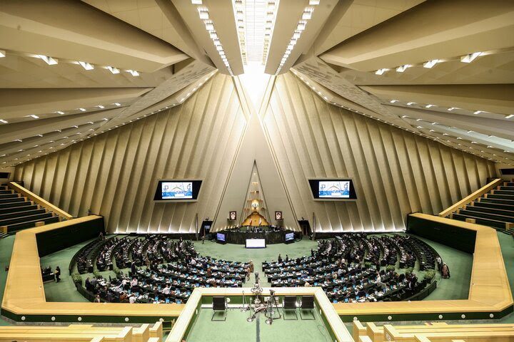 دکتر رضا جباری نماینده مردم مسجدسلیمان ، لالی ، هفتکل و اندیکا به عنوان یکی از اعضای هیات رئیسه مجلس شورای اسلامی انتخاب شد