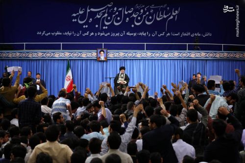 امیر حسنوند دانشجوی مسجدسلیمانی و از اعضای ستاد دکتر رضاجـباری در دیدار رمضانی با رهبر انقلاب حضرت آیت‌الله خامنه‌ای حضور می‌یابد