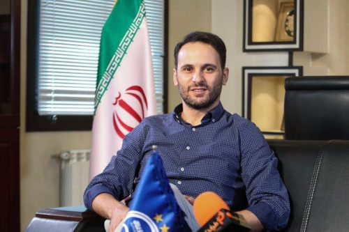 آرش برهانی به عنوان سرمربی تیم نفت انتخاب شد