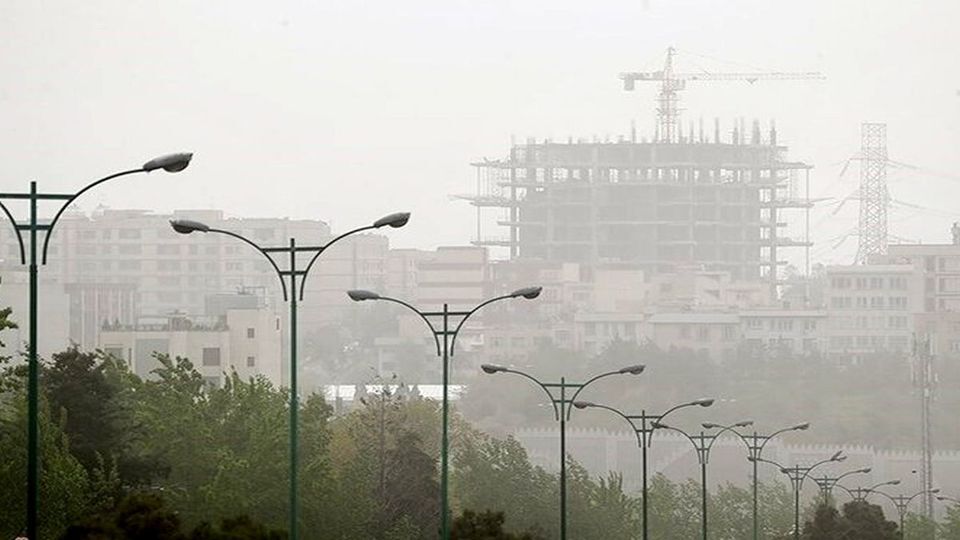 ادارات خوزستان به دلیل آلودگی هوا تعطیل شدند