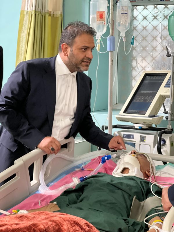 تلاش ستودنی و ارزشمند دکتر رضا جباری برای درمان آرمان امیدی