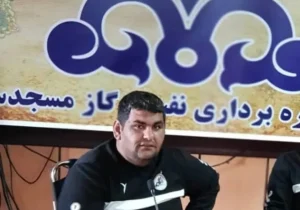 قدردانی رئیس کانون هواداران نفت مسجدسلیمان از تماشاگران و دعوت به حمایت در بازی‌های پایانی فصل